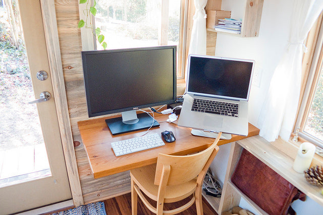 tiny house office | modern-tiny-house-office