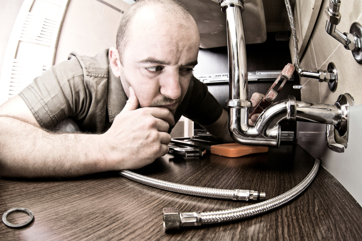 Tips for Finding the Right Plumber Your Tiny House